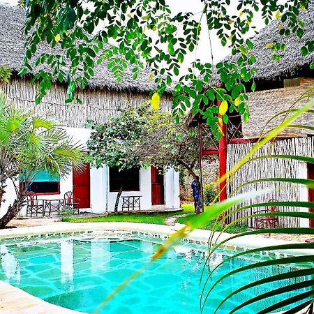 Diani Hostel Diani Beach Dış mekan fotoğraf