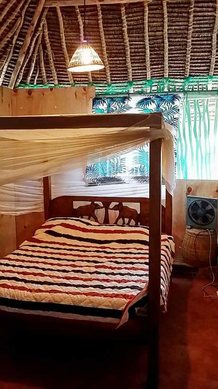 Diani Hostel Diani Beach Dış mekan fotoğraf