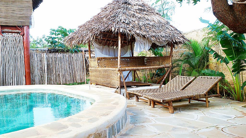 Diani Hostel Diani Beach Dış mekan fotoğraf