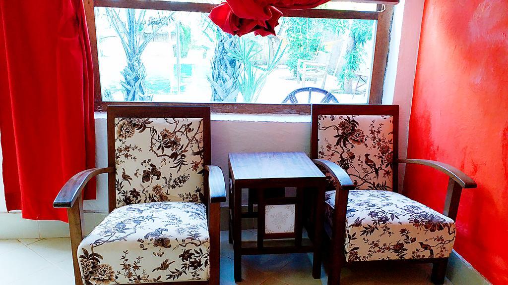 Diani Hostel Diani Beach Dış mekan fotoğraf