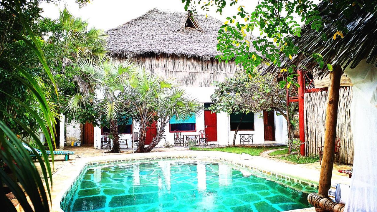Diani Hostel Diani Beach Dış mekan fotoğraf