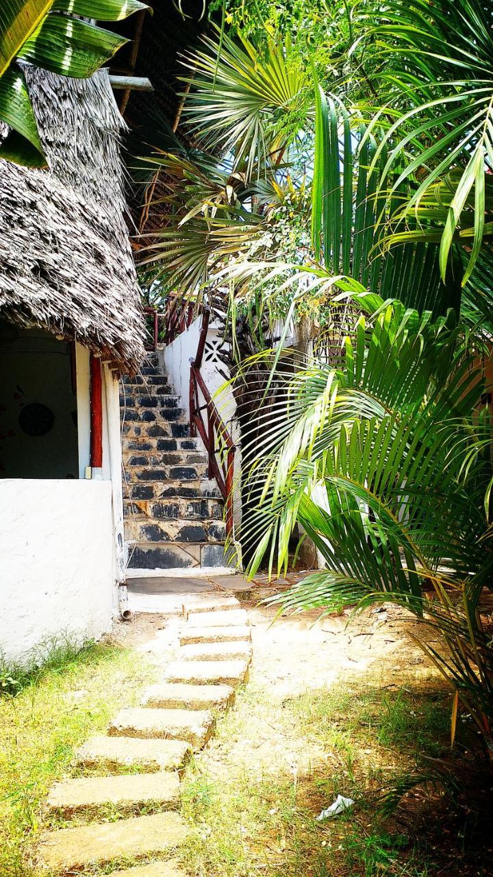 Diani Hostel Diani Beach Dış mekan fotoğraf